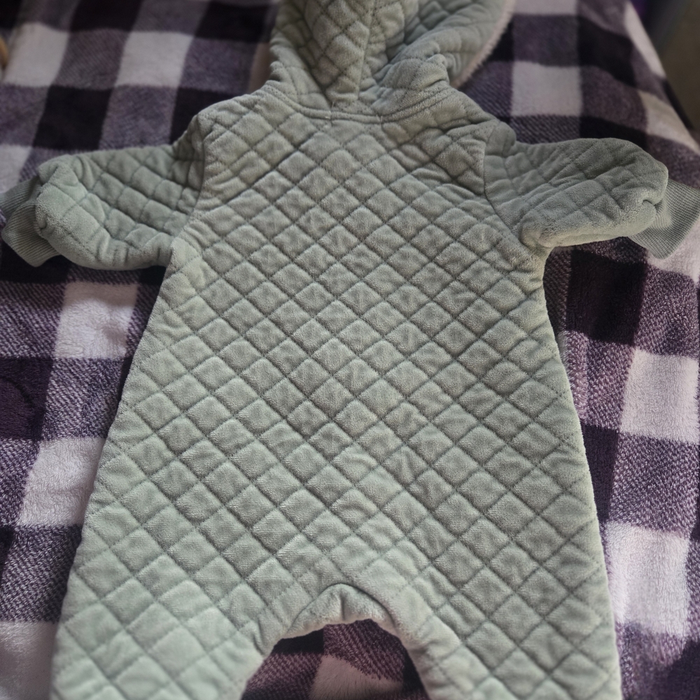 Tahari Quilted Sage One Piece with Pink Floral Design - Picture 4 of 7